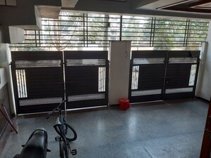 Parking in 2 BHK Villa at Gomti Nagar – for Rent