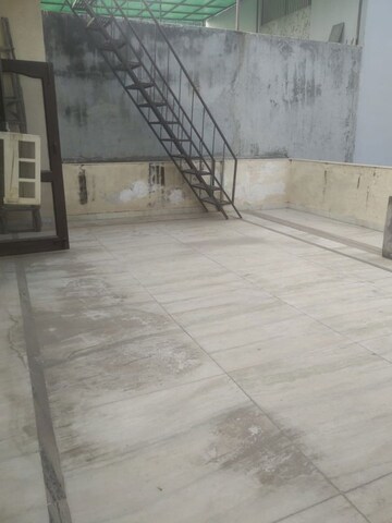 Room in 2 BHK Independent House at Sector 23 – for Rent