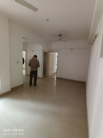 Room in 2 BHK Apartment at Supertech Cape Town, Sector 74 – for Sale