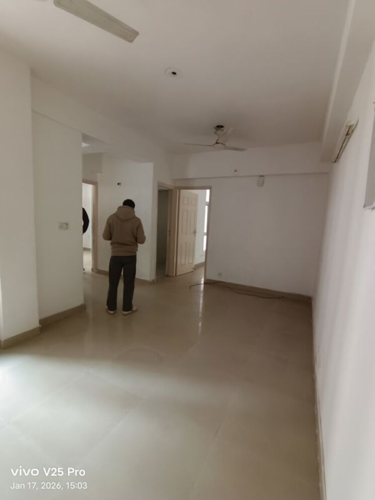 Room, supertech-cape-town 2 Bedroom 930 Sq.Ft. Apartment In Sector 74 Noida 9811098