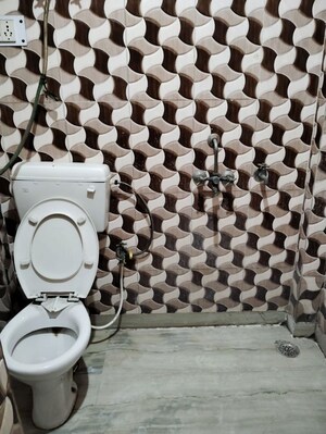 Bathroom in 1.5 BHK Independent House at Sector 56 – for Rent