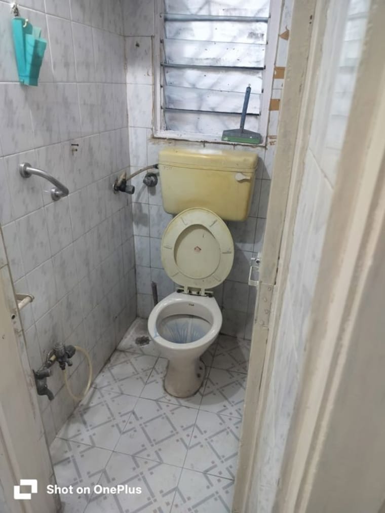 Bathroom, asmita-jyoti-chs 1 Bedroom 450 Sq.Ft. Apartment In Malad West Mumbai 9811148