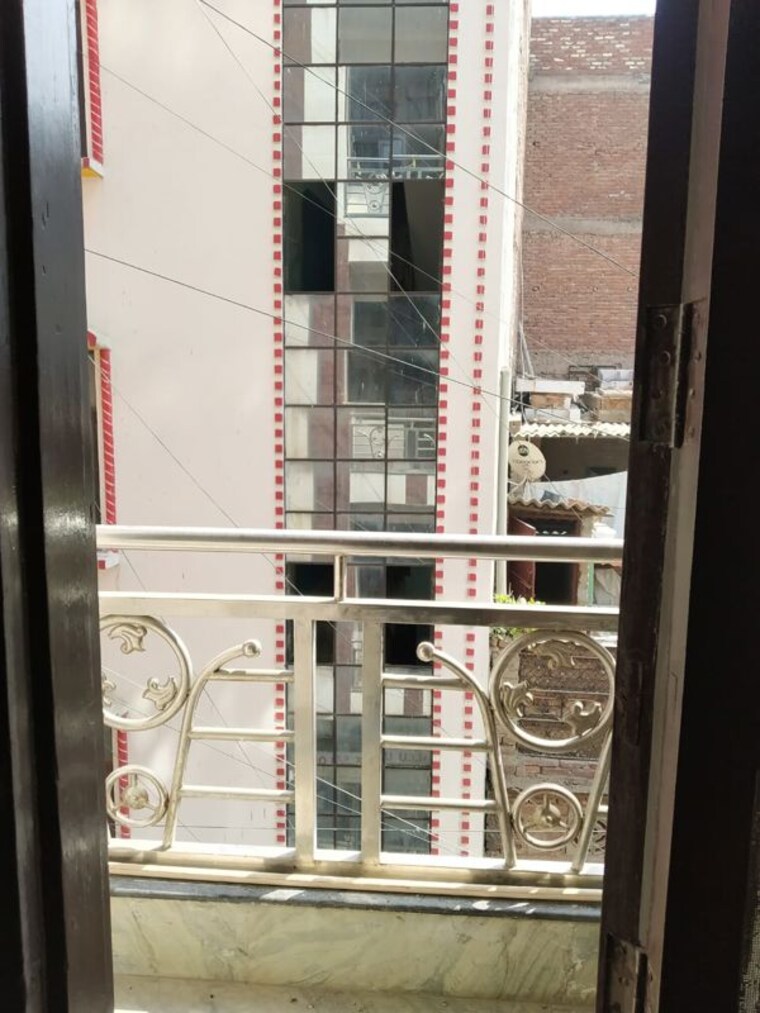 undefined, new ashok nagar 2.5 Bedroom 650 Sq.Ft. Builder Floor In New Ashok Nagar Delhi 9811164