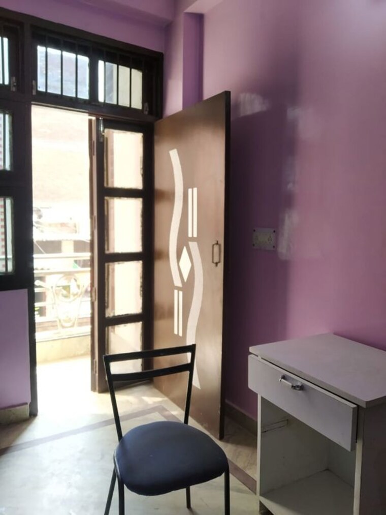 undefined, new ashok nagar 2.5 Bedroom 650 Sq.Ft. Builder Floor In New Ashok Nagar Delhi 9811164