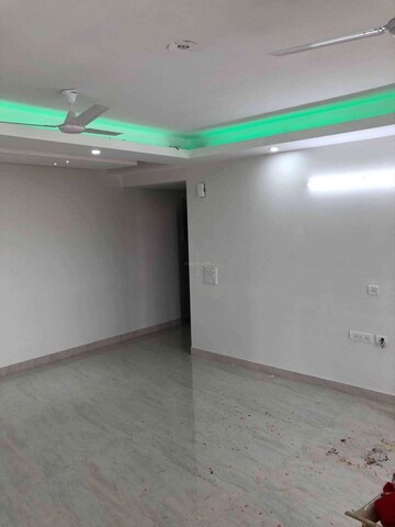 Room in 4 BHK Apartment at Abw La Lagune, Sector 54 – for Sale