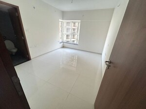 Room in 3 BHK Apartment at Pride Purple Park Titan, Hinjewadi – for Rent