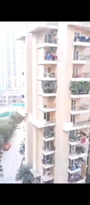 Floor Plan in 2.5 BHK Apartment at JM Florance, Tech Zone 4 Greater Noida – for Sale