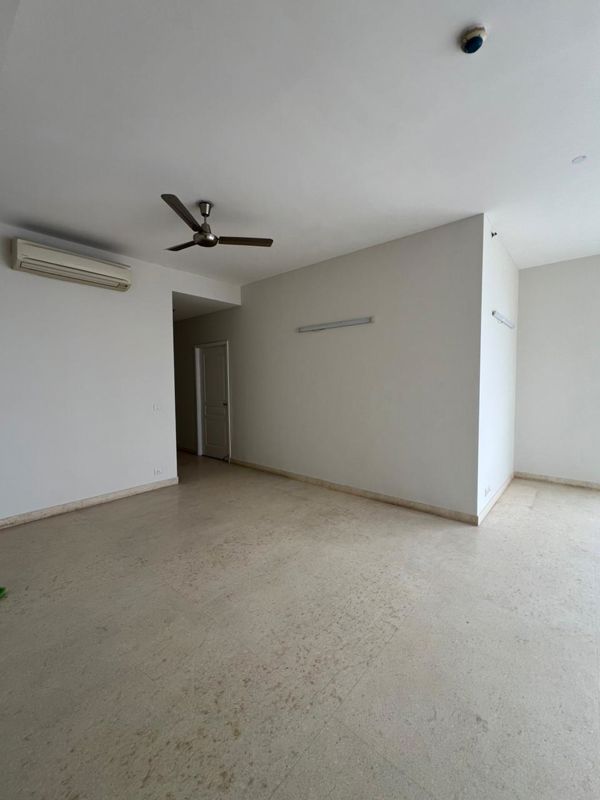 3 BHK + Servant Room,Study Room 1288 Sq.Ft. Apartment in Emaar The Palm Drive-Palm Studios