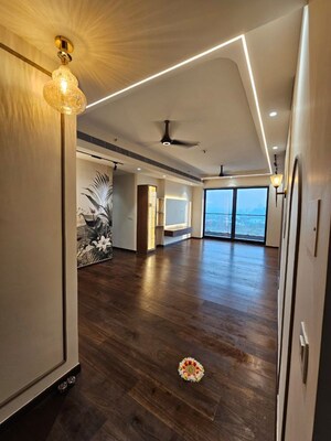 Room in 3 BHK Apartment at Krisumi Waterfall Residences, Sector 36a – for Rent