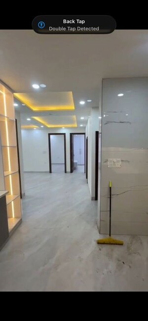 Room in 3 BHK Apartment at Pitampura – for Sale