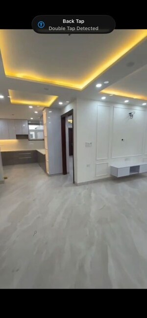 Room in 3 BHK Apartment at Pitampura – for Sale