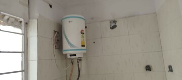 Bathroom in 1 BHK Apartment at Vasant Kunj – for Rent