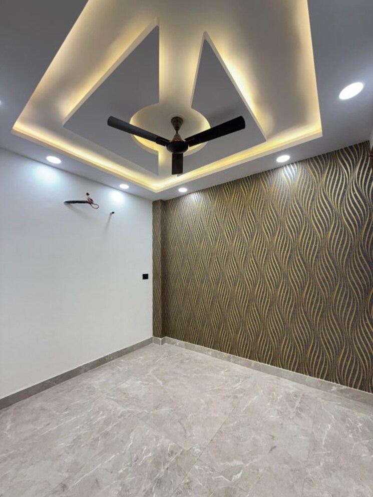 Room, govindpuri 3 Bedroom 900 Sq.Ft. Builder Floor In Govindpuri Delhi 9811295
