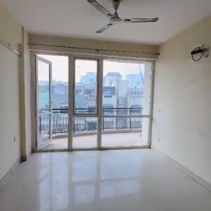 Room in 3 BHK Apartment at Oxirich Avenue, Ahinsa Khand 2 – for Rent