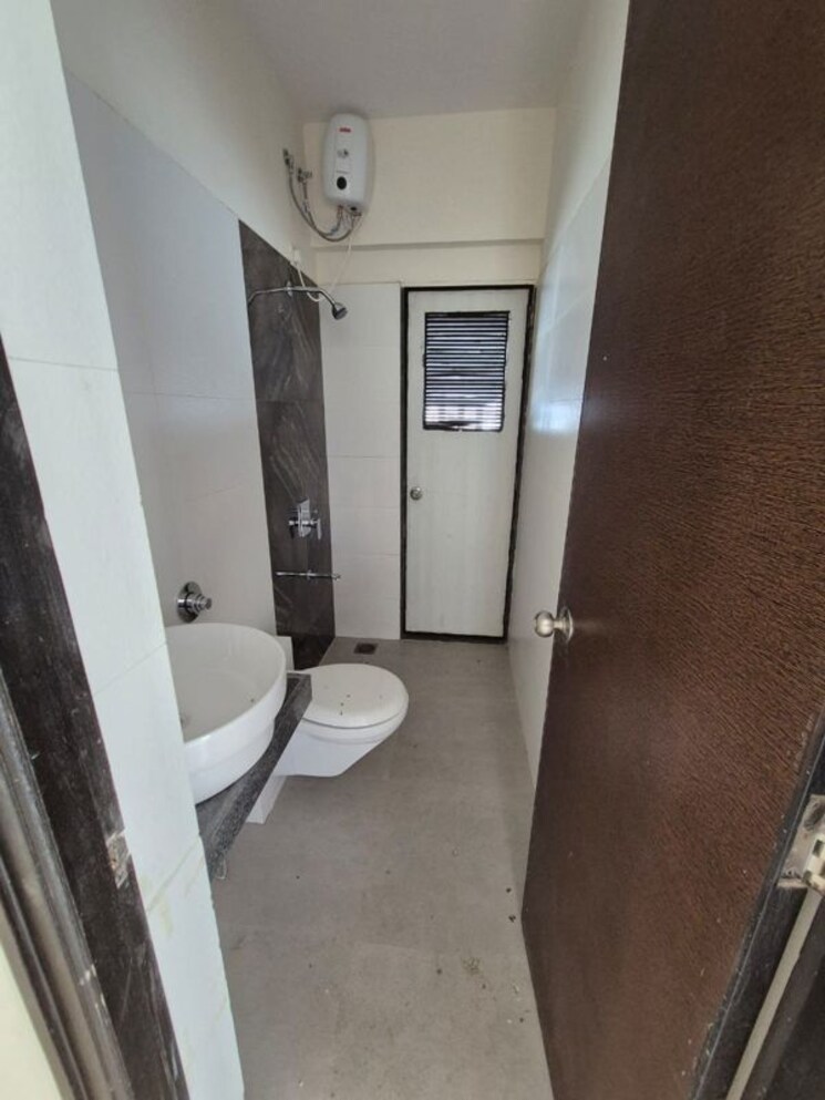 Bathroom, ashwa-atlantis 2 Bedroom 750 Sq.Ft. Apartment In Panch Pakhadi Thane 9811339