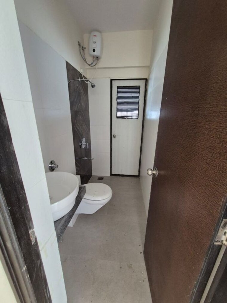 Bathroom, ashwa-atlantis 2 Bedroom 750 Sq.Ft. Apartment In Panch Pakhadi Thane 9811339