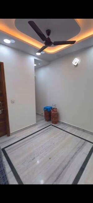 Furnished Amenities in 3 BHK Apartment at Rohini Sector 9 – for Sale
