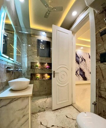 Bathroom in 3 BHK Builder Floor at BP Homes, Sector 85 – for Sale