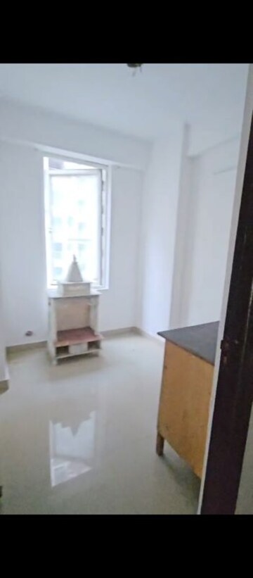 Bathroom in 2 BHK Apartment at Spring Meadows, Tech Zone 4 Greater Noida – for Sale