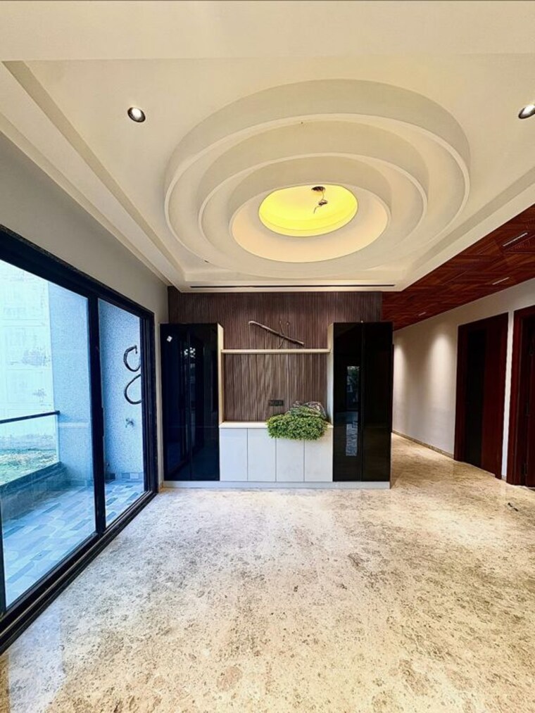 Bedroom, sector 85 4 Bedroom 400 Sq.Yd. Builder Floor In Sector 85 Faridabad 9811361