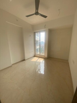 Room in 3 BHK Apartment at Rosa Manhattan, Ghodbunder Road – for Sale
