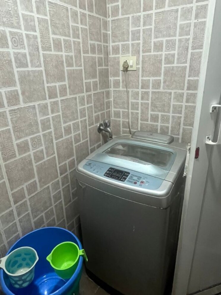 Bathroom, magarpatta road 1 Bedroom 572 Sq.Ft. Apartment In Magarpatta Road Pune 9811373