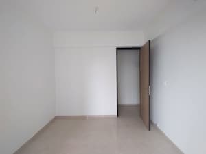 Room in 2 BHK Apartment at Dosti Eastern Bay Phase 1, Wadala – for Sale