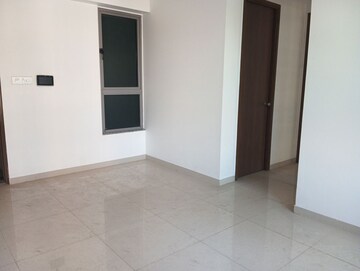 Room in 1 BHK Apartment at Kalpataru Immensa, Kolshet Road – for Sale