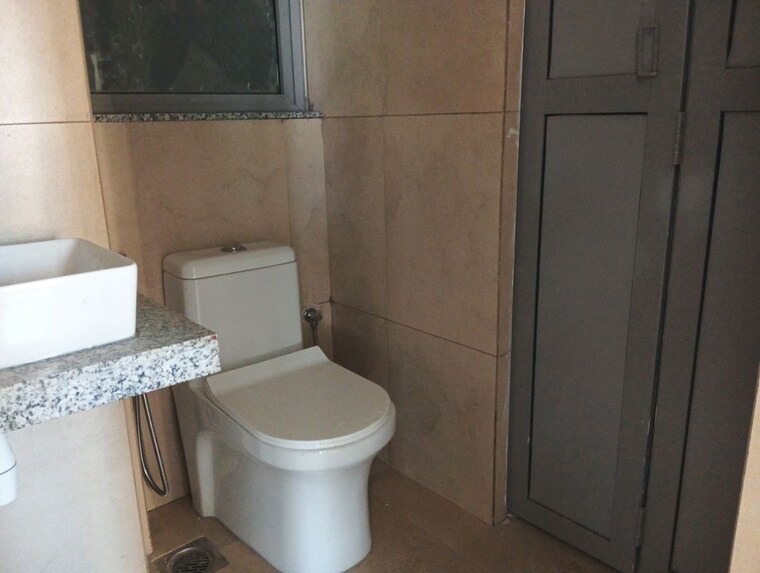 Bathroom, kalpataru-immensa 1 Bedroom 450 Sq.Ft. Apartment In Kolshet Road Thane 9811410