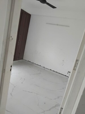 3 BHK Builder Floor For Rent in Sector 77