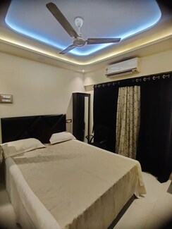 2 BHK + Pooja Room,Servant Room,Study Room,Extra Room Apartment For Sale in Delta Avenue