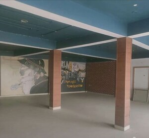 Parking in  Showroom at Hazratganj – for Rent