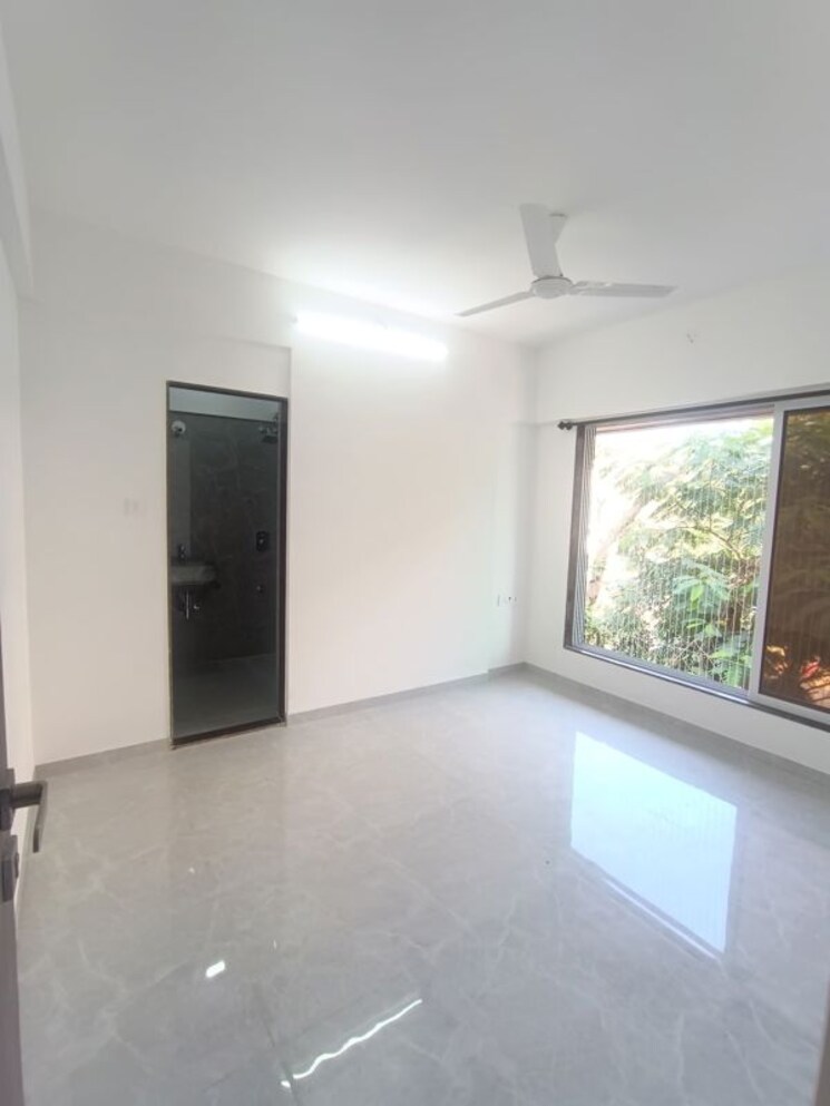Room, ic colony 2 Bedroom 580 Sq.Ft. Apartment In Ic Colony Mumbai 9811462