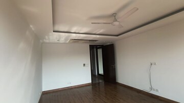 Room in 4 BHK Builder Floor at Safdarjung Development Area – for Rent