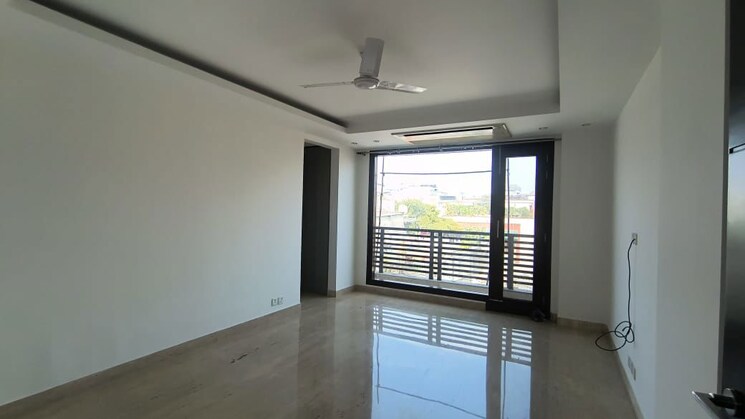 Room, safdarjung development area 4 Bedroom 2500 Sq.Ft. Builder Floor In Safdarjung Development Area Delhi 9811463