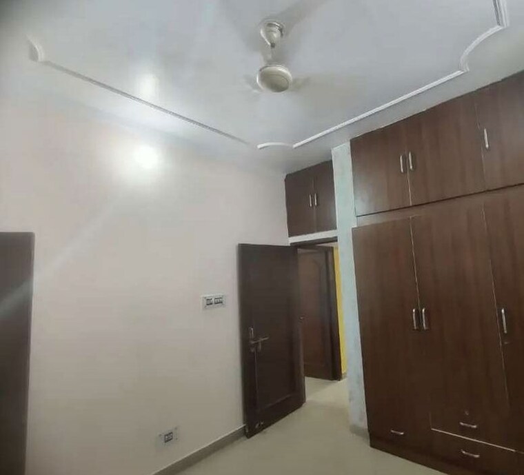Room, butler colony 2 Bedroom 1200 Sq.Ft. Apartment In Butler Colony Lucknow 9811471