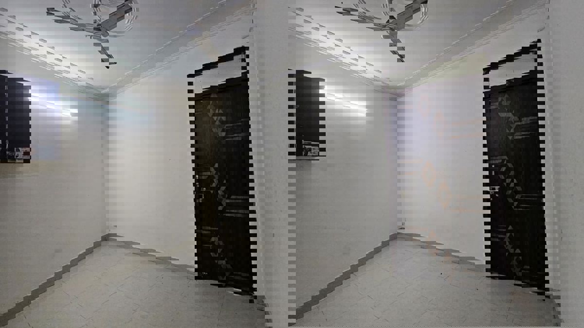 1 RkBuilder Floor For Rent in Saket