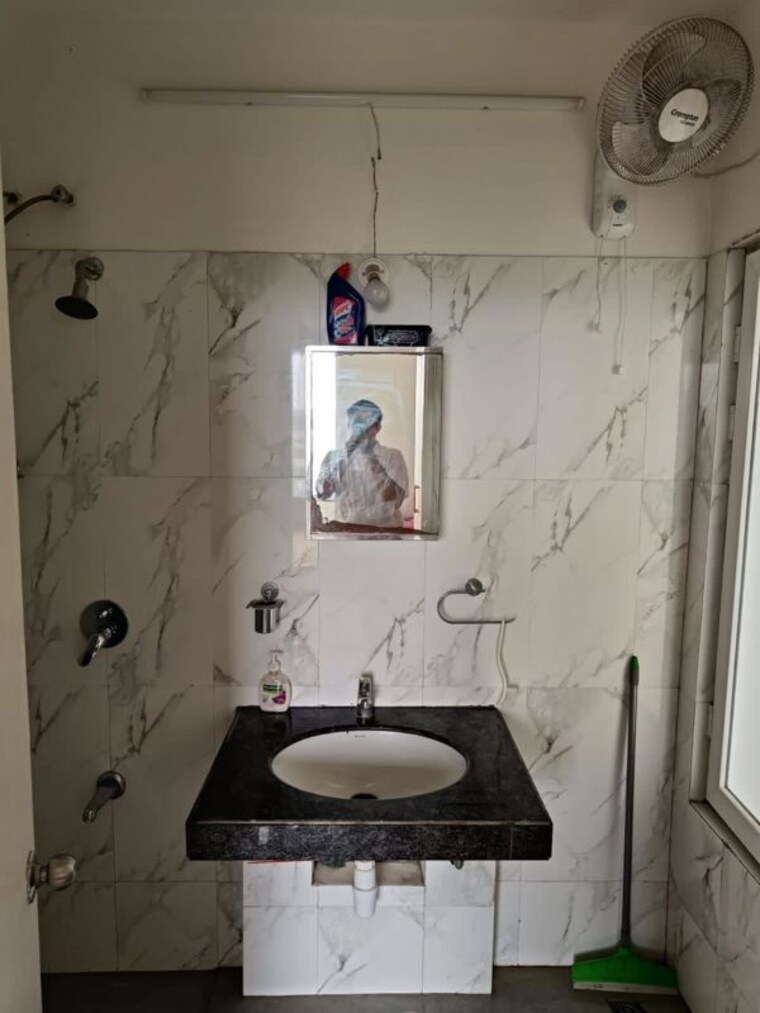 Bathroom, kalpataru-residency 3 Bedroom 1785 Sq.Ft. Apartment In Sanath Nagar Hyderabad 9811486