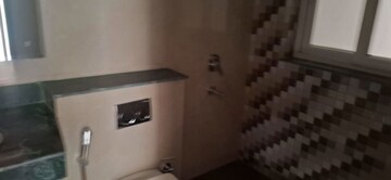 Room in 4 BHK Apartment at BPTP Mansions, Sector 66 – for Rent