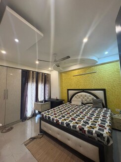 2.5 BHK + Pooja Room,Servant Room,Study Room,Extra Room Independent House For Rent in Sector 55