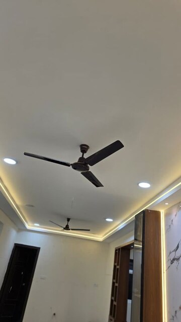 Furnished Amenities in 3 BHK Apartment at Aditya Capitol Heights, Hi Tech City – for Rent