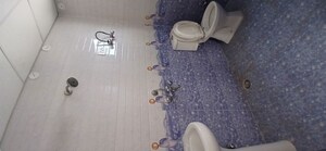 Bathroom in 3 BHK Apartment at Shyam Bankey Bihari Sharnam, Raj Nagar Extension – for Rent