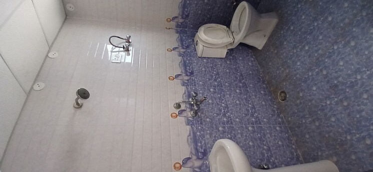 Bathroom, shyam-bankey-bihari-sharnam 3 Bedroom 1425 Sq.Ft. Apartment In Raj Nagar Extension Ghaziabad 9811530