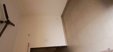 Room in 3 BHK Apartment at Shyam Bankey Bihari Sharnam, Raj Nagar Extension – for Rent