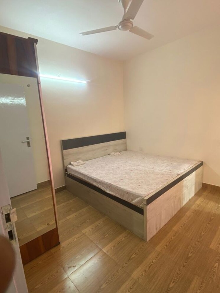 Bedroom, tulip-lemon 2 Bedroom 515 Sq.Ft. Apartment In Sector 69 Gurgaon 9811536