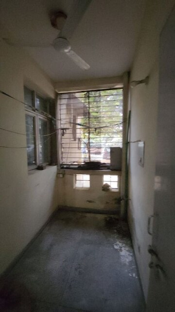 Room in 2 BHK Apartment at Rail Vihar Apartments, Sector 45 – for Rent