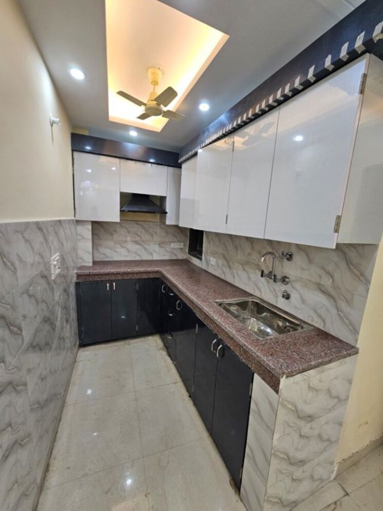 Kitchen, sector 8 dwarka 2 Bedroom 1100 Sq.Ft. Apartment In Sector 8 Dwarka Delhi 9811532