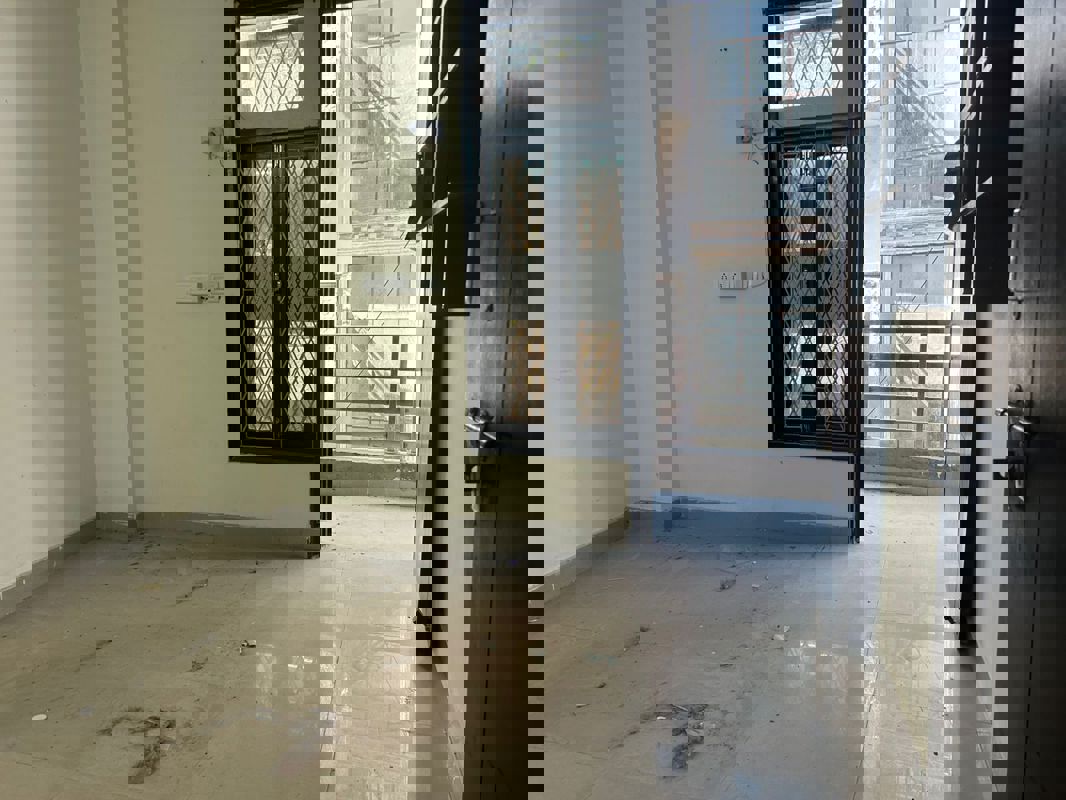 2 BHK Builder Floor For Rent in Saket