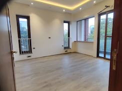 4 BHK Builder Floor For Sale in Nirvana Country Birch Court