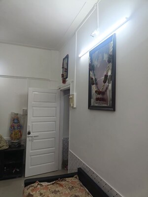 Furnished Amenities in 1 RK Apartment at Shiv Apartments Matunga, Matunga – for Rent